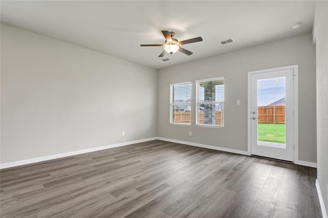 Building Photo - 607 Willet Dr