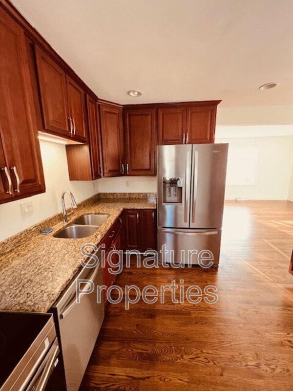 Building Photo - 936 Weaver Ave