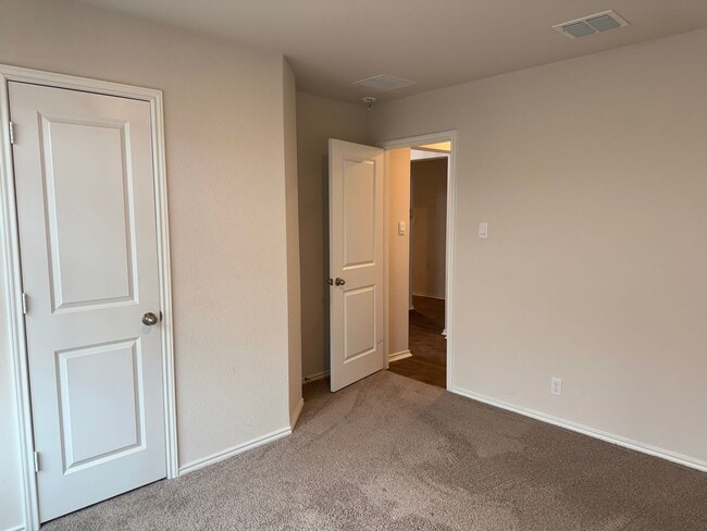 Building Photo - 9603 Lowline Brg