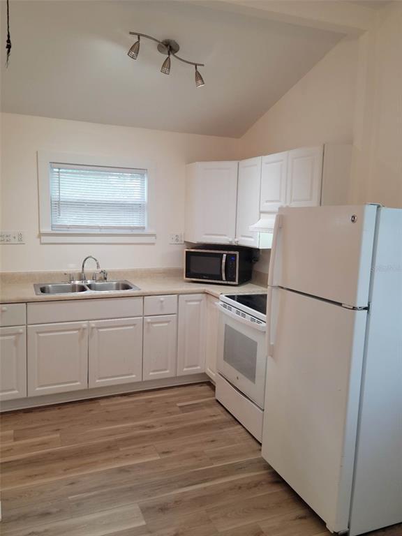 Building Photo - 1751 Fruitville Rd