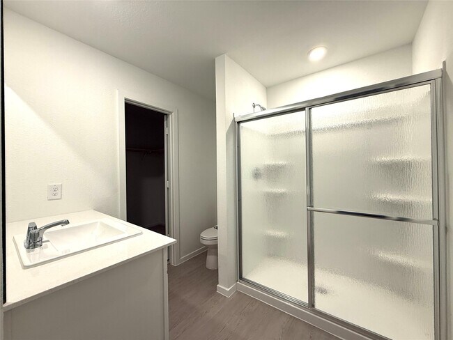 Building Photo - 16802 Old Wagon Wy