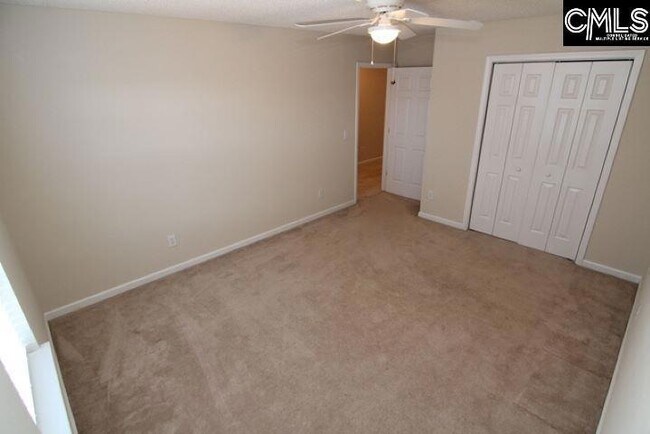 Building Photo - 5 Redbrush Ct