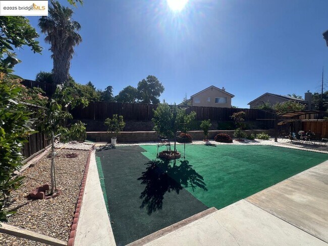 Building Photo - 2352 Whitetail Dr