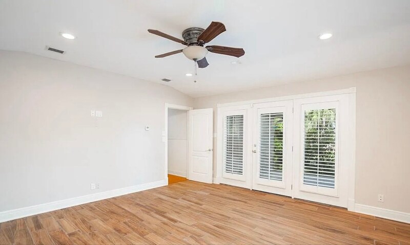 Building Photo - 2022 Elmwood Dr