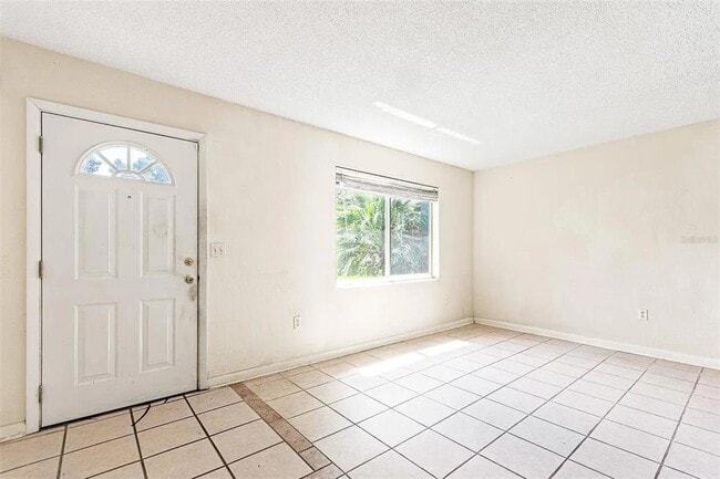 Building Photo - 501 SW 75th St