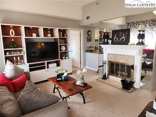 Building Photo - 303 Sugar Top Dr