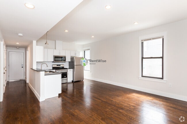 Building Photo - 24 Clary St