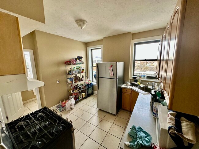 Building Photo - 17 Highgate St