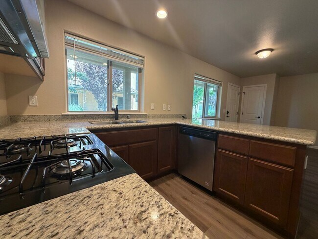 Building Photo - 1194 Velarde Cir