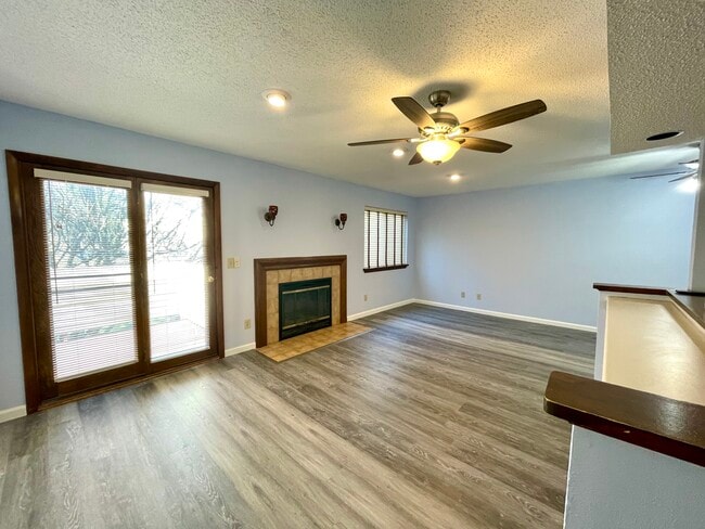 Building Photo - 205 Victory Way