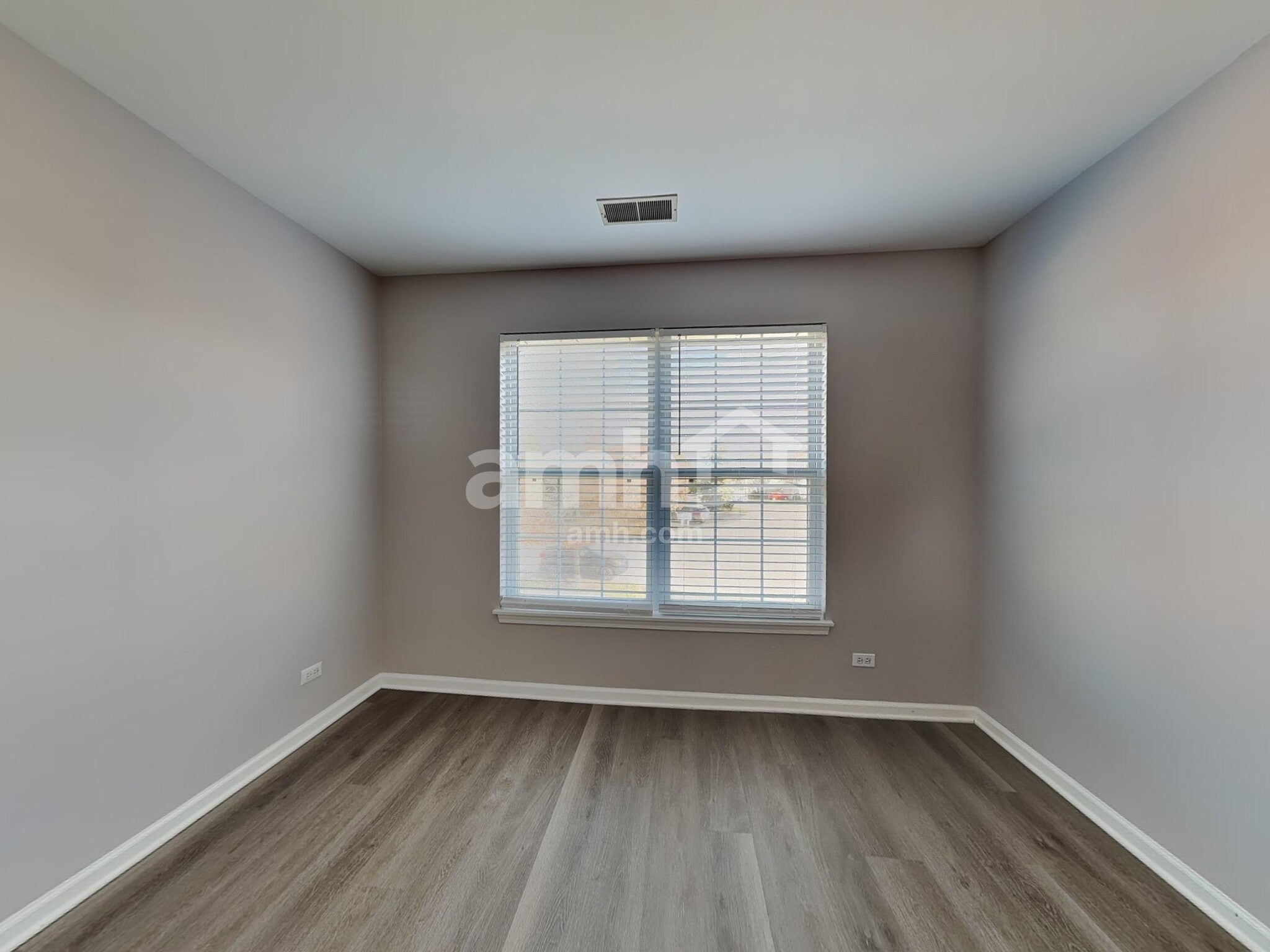 Building Photo - 2990 Waters Edge Cir