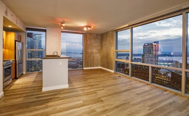 Building Photo - 321 Tenth Ave