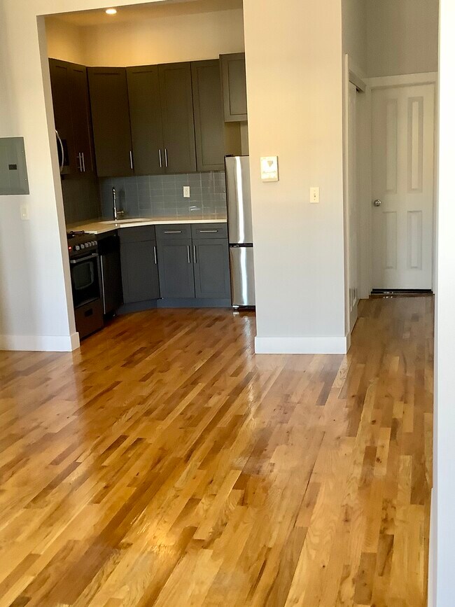 Building Photo - 7104 Fresh Pond Rd