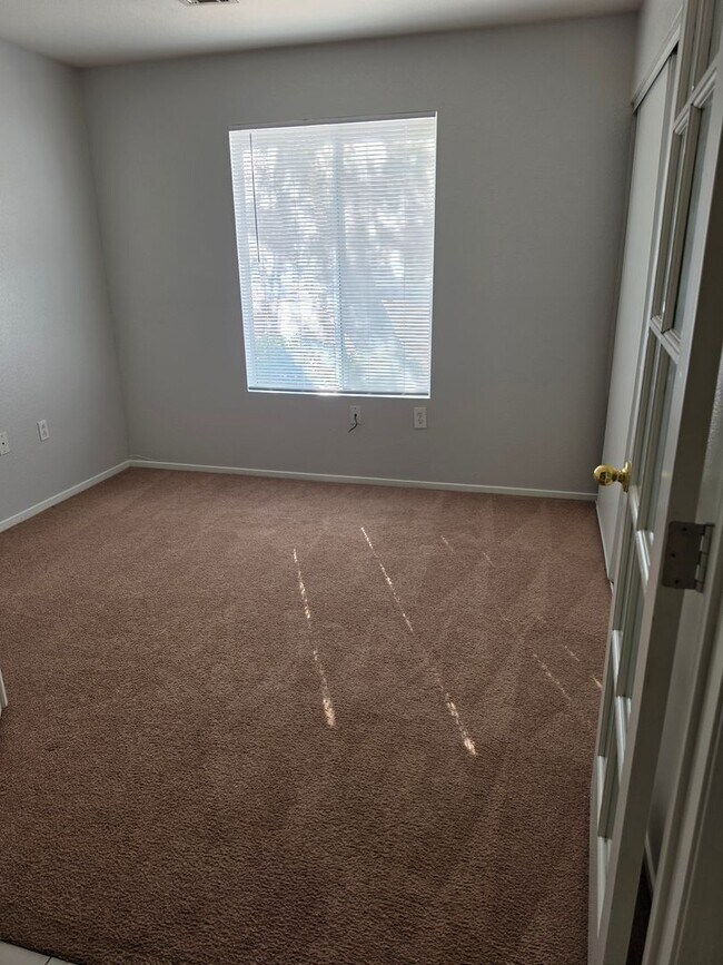 Building Photo - 8452 Boseck Dr
