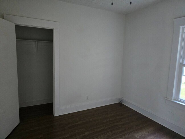 Building Photo - 8323 Medina Ave