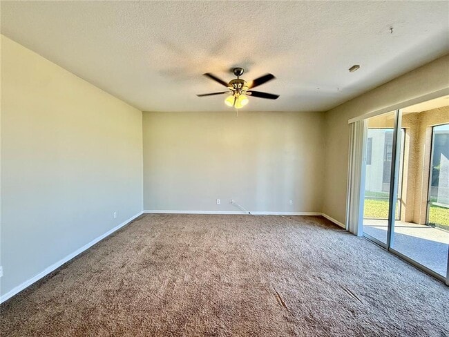 Building Photo - 11161 Creek Haven Dr