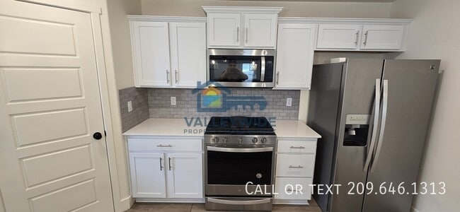Building Photo - 2104 Ukiah Ct