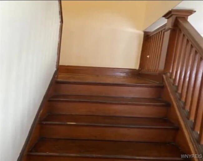 Building Photo - 260 Millicent Ave