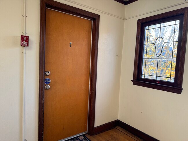 Building Photo - Stephens Properties 1325