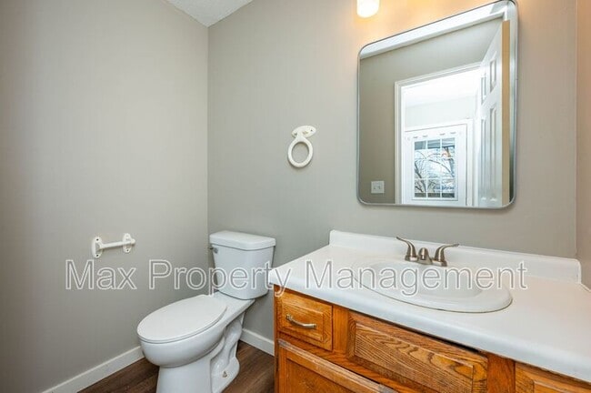 Building Photo - 3917 SW 3rd St