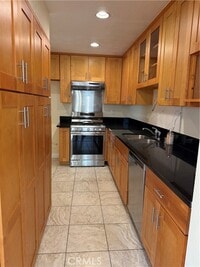 Building Photo - 428 Golden Springs Dr