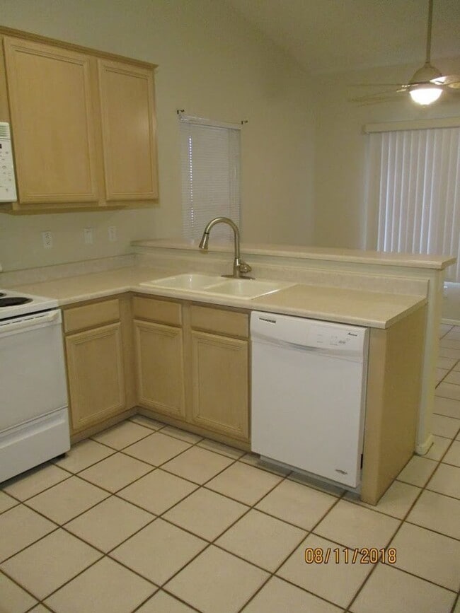 Building Photo - Unfurnished, 1-year long-term rental