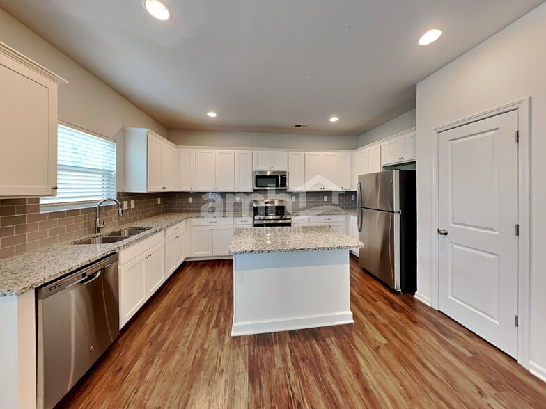 Building Photo - 356 Winston Cir