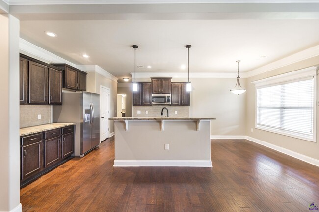 Building Photo - 153 Forestbrooke Way