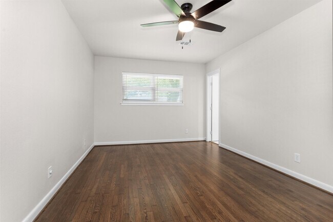 Building Photo - 5518 McKnight St