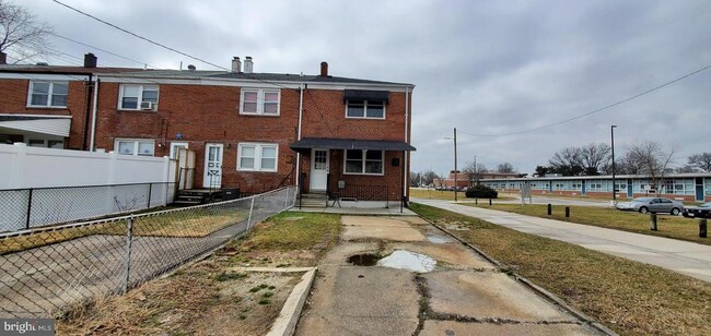 Building Photo - 4001 St Augustine Ln