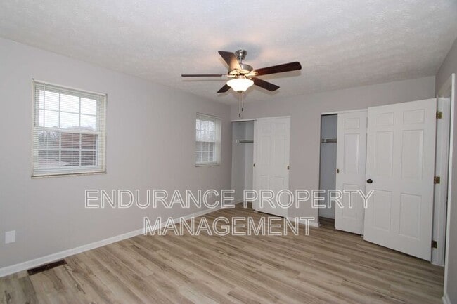 Building Photo - 3427 Sunbury Ln