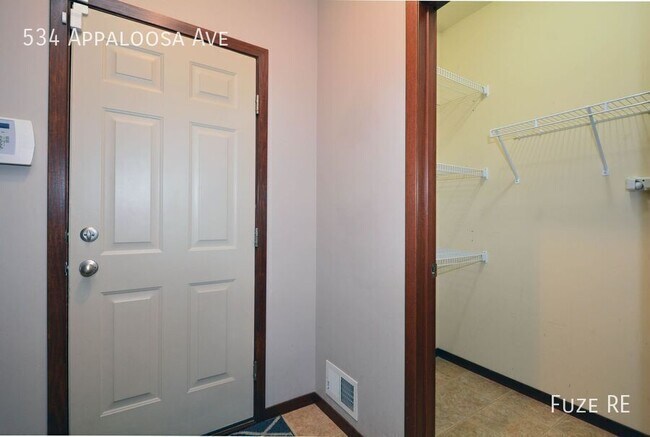 Building Photo - 534 Appaloosa Ave