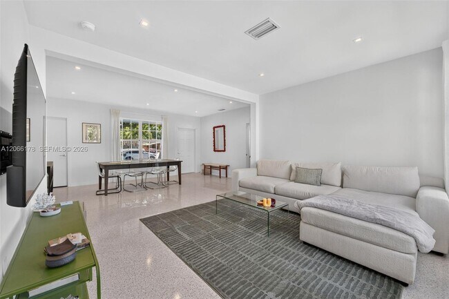 Building Photo - 7516 Mutiny Ave