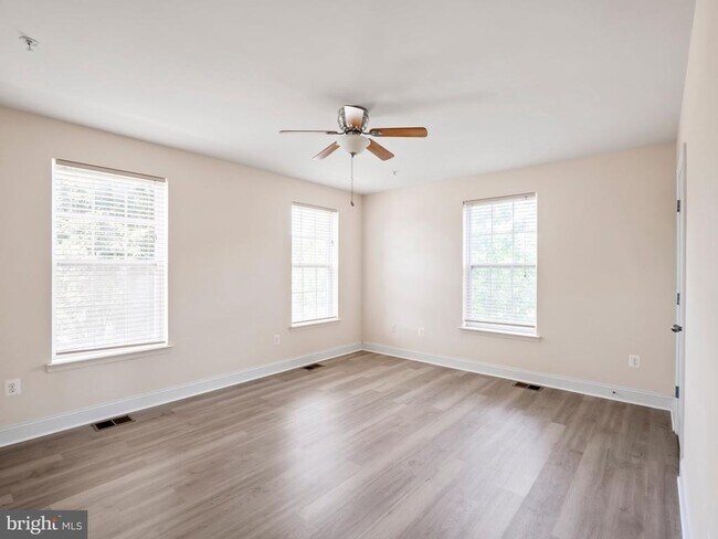 Building Photo - 304 Orchard Ridge Dr
