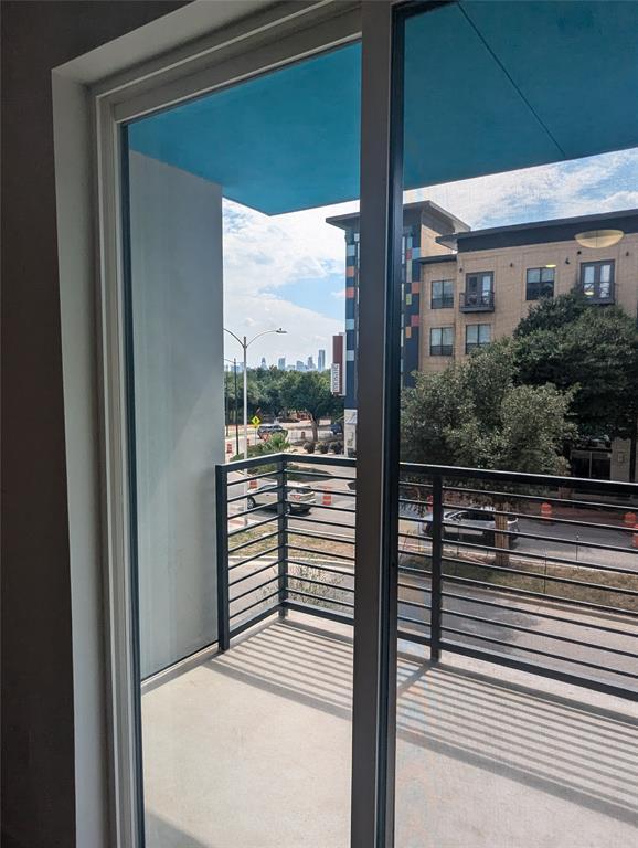 Building Photo - 1701 Simond Ave