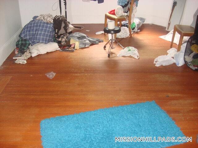 Building Photo - 40 Hillside St