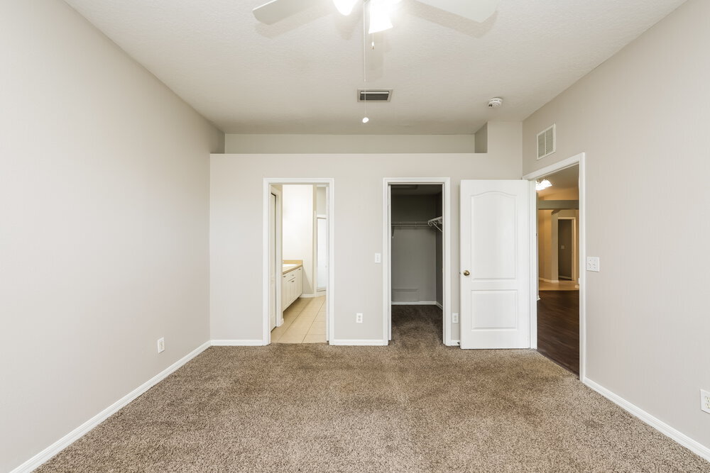Building Photo - 6748 Monarch Park Dr