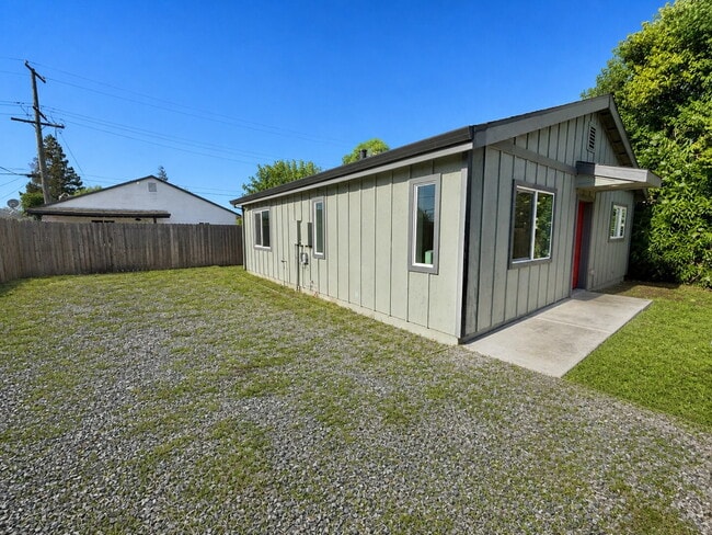 Building Photo - 2521 49th Ave