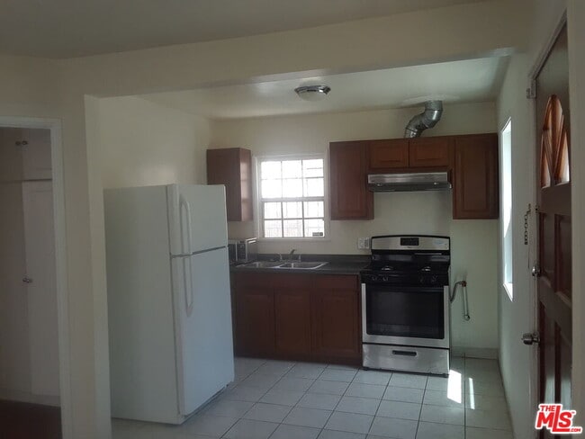 Building Photo - 2117 S Marvin Ave