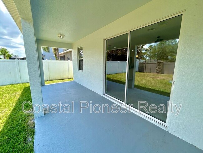 Building Photo - 2123 Roanoke Springs Dr