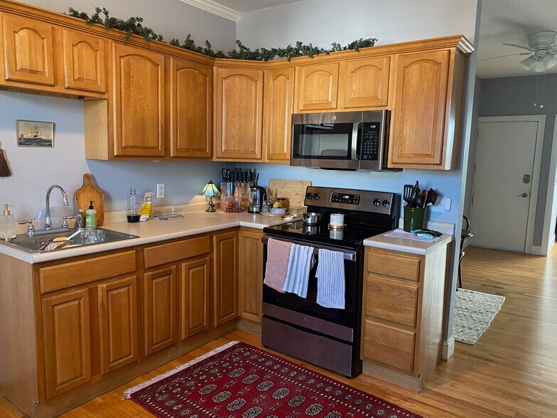 Kitchen - 173 Orms St