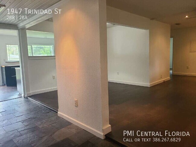 Building Photo - 1947 Trinidad St