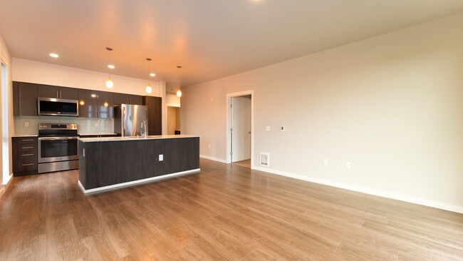 Building Photo - 1085 103rd Ave SE