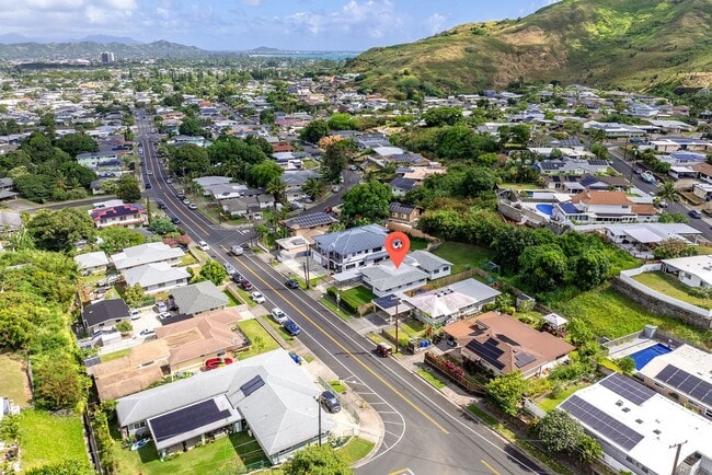 Building Photo - Newly Renovated 3 Bedroom Kailua Home!