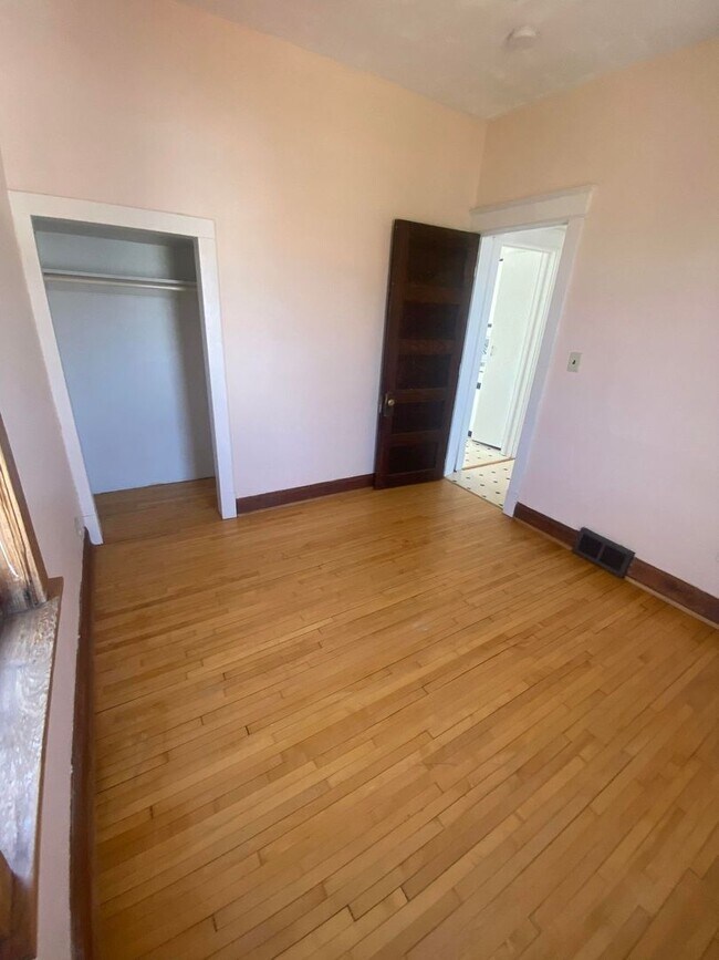 Building Photo - 1116 N Central Ave