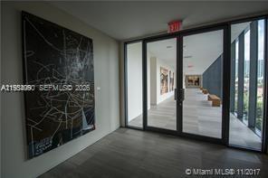 Building Photo - 460 NE 28th St