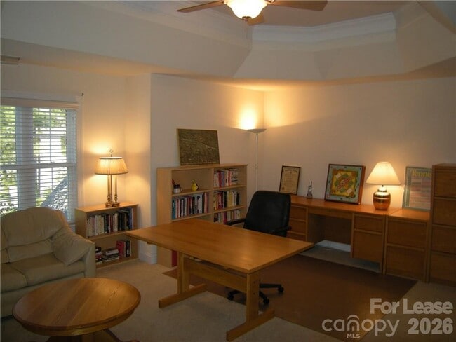 Building Photo - 10306 Gunnison Ln