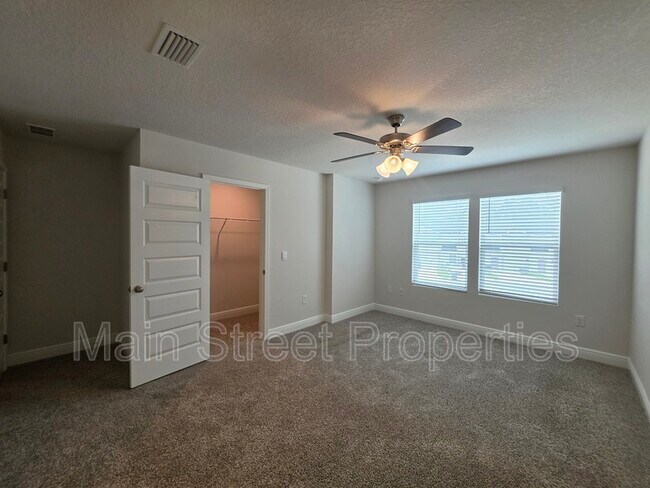 Building Photo - 9011 Golden Eye Dr