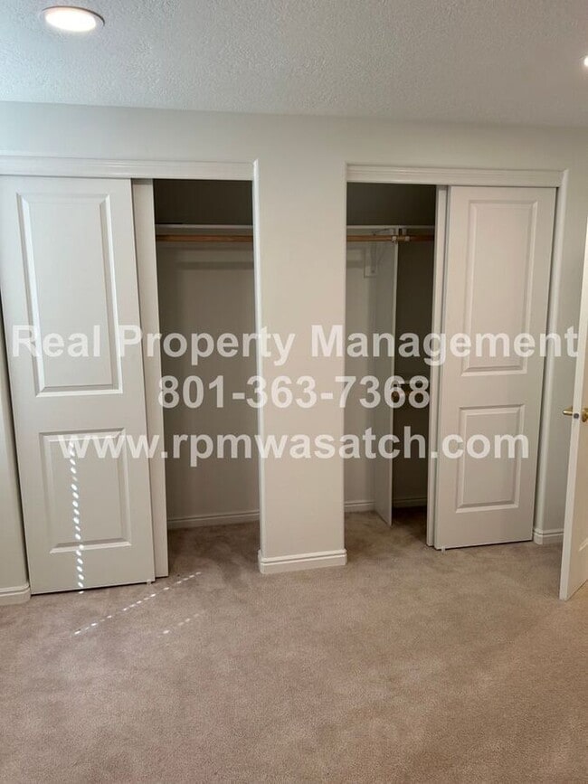 Building Photo - 13982 S Hawberry Rd