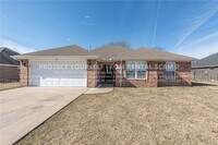 Building Photo - 741 Harvest St